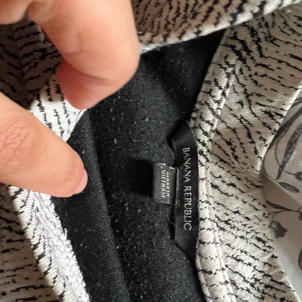 Clothes - Picture 13 of 16